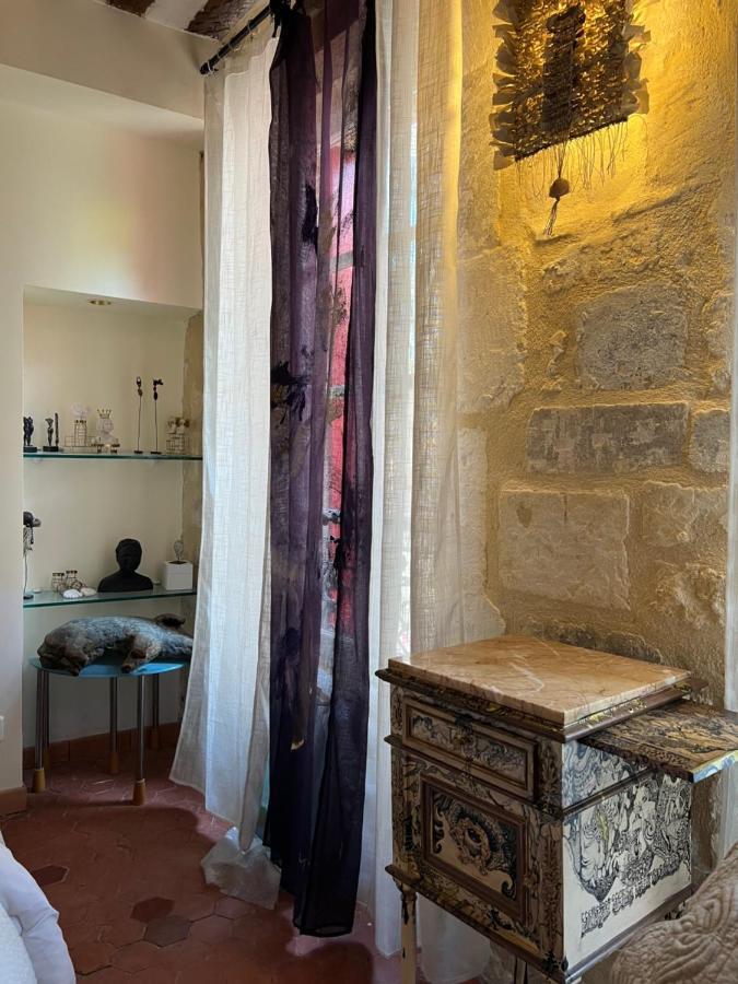 Le Regardeur Bed & Breakfast Saint-Remy-de-Provence Exterior photo